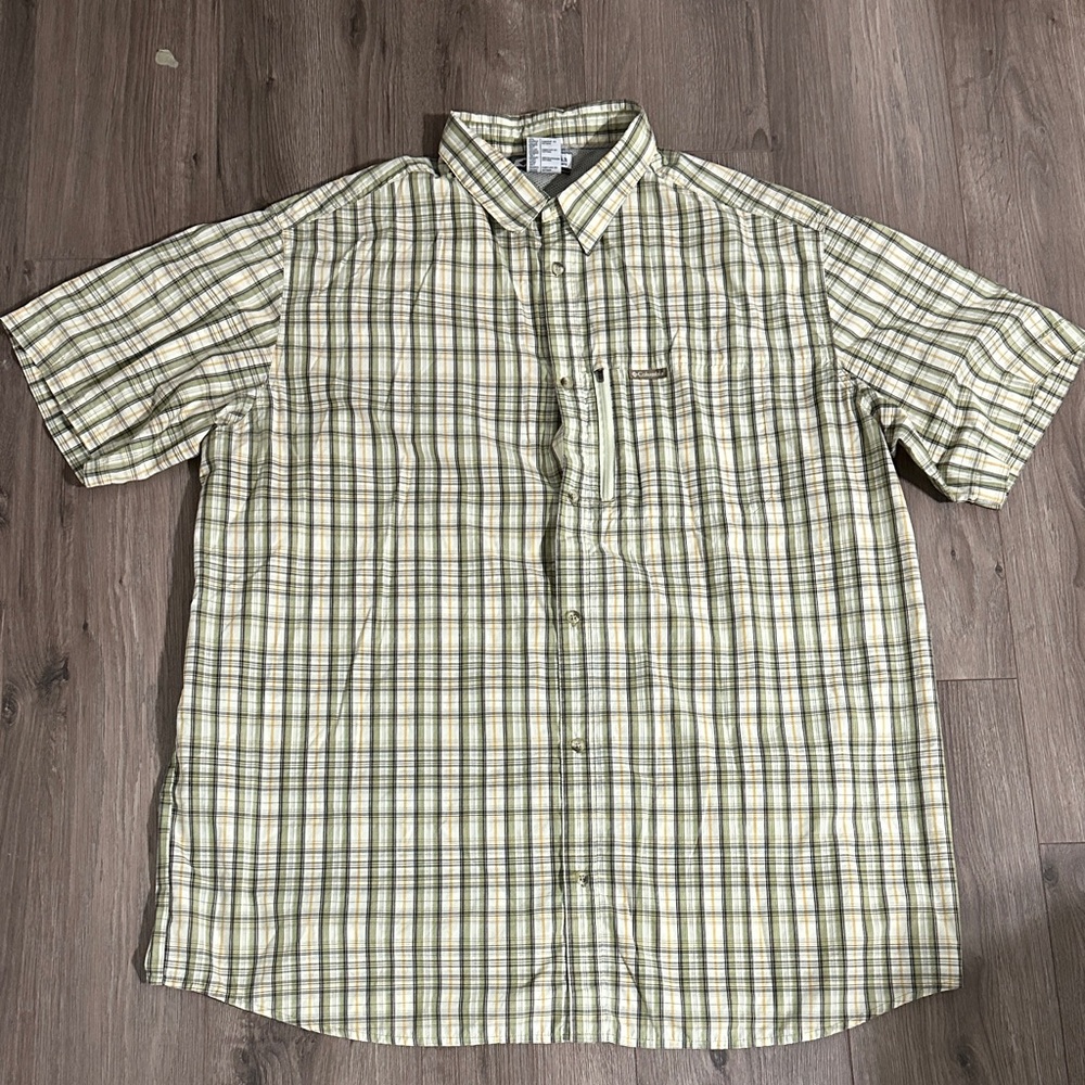 Columbia Green Plaid Short-Sleeve Button-Down Shirt